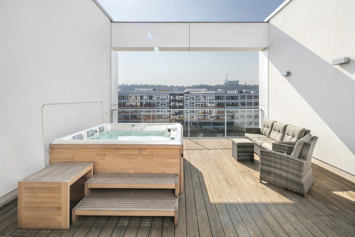 Premium Whirlpool für Suite oder Chalet